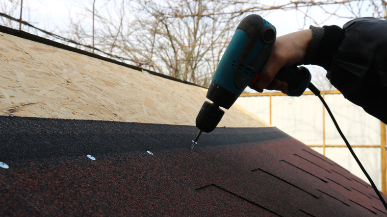 Maintenance Mistakes That Can Lead to Buckling Roof Shingles Fast